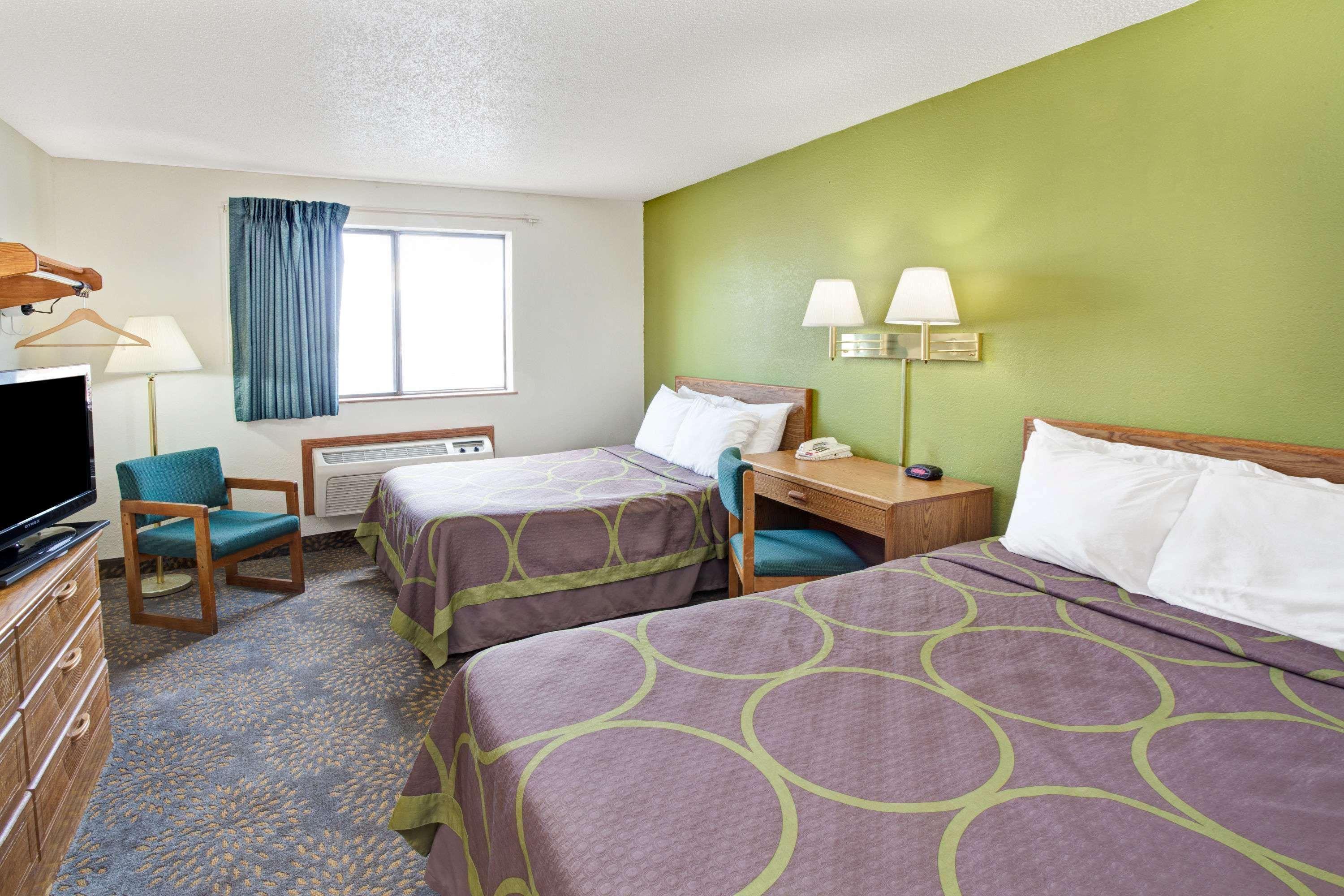 Super 8 By Wyndham Mokena/frankfort /i-80 Mokena