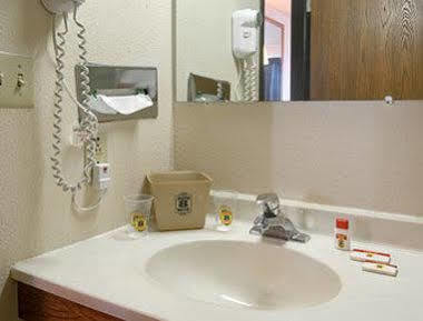 Hotel Super 8 By Wyndham Mokena/frankfort /i-80 Mokena