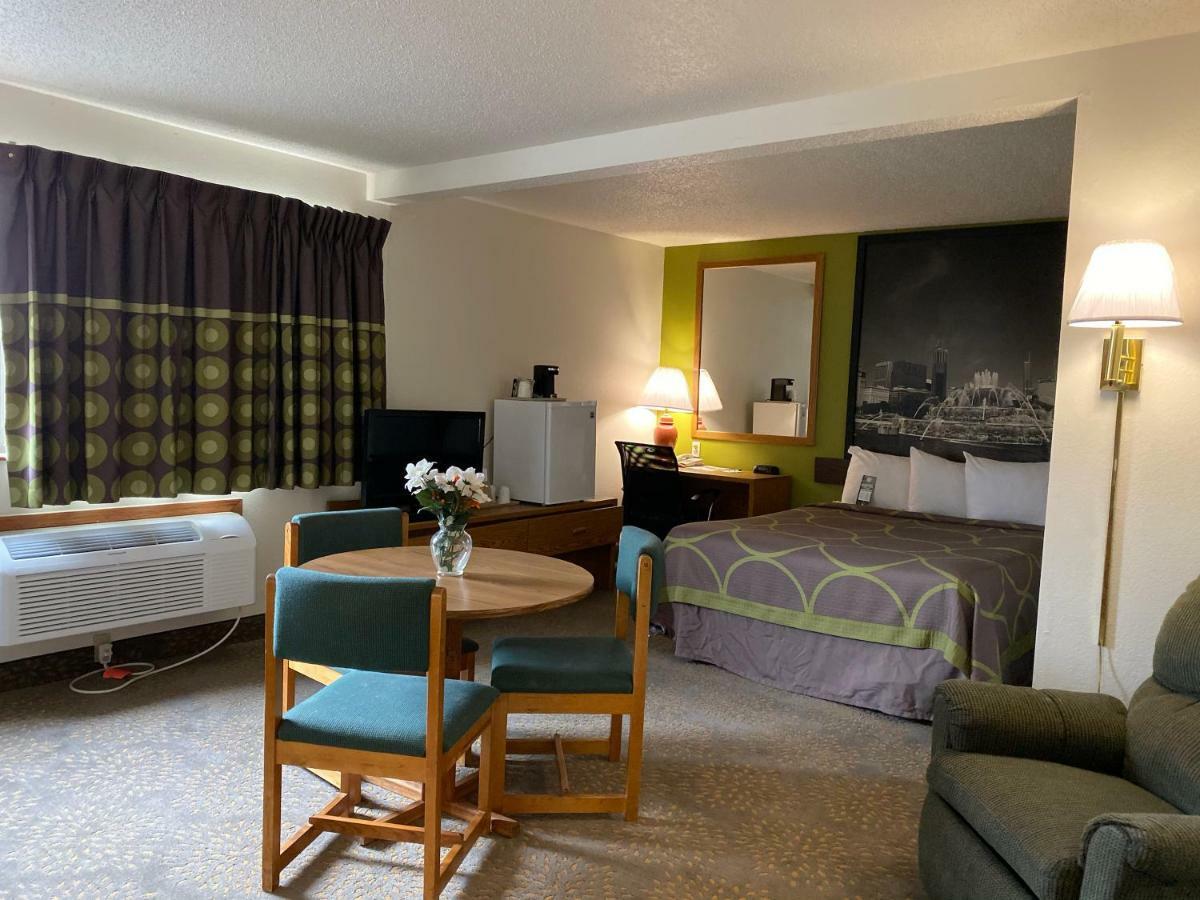 Super 8 By Wyndham Mokena/frankfort /i-80